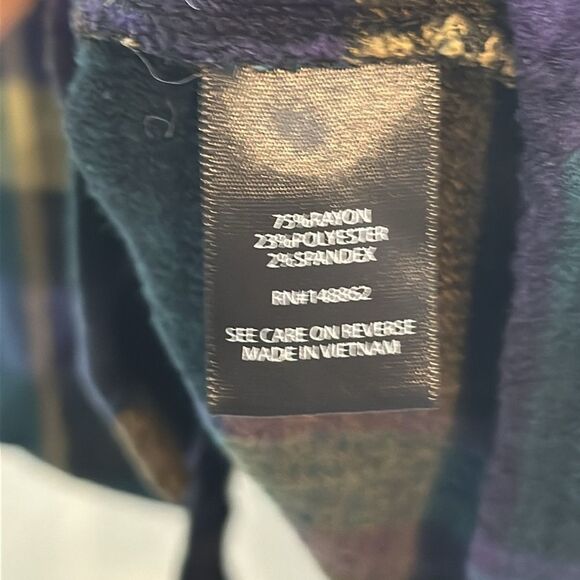 Torrid sleeveless ruffle sleeve plaid button down top EUC size 1X 24B - Picture 3 of 6